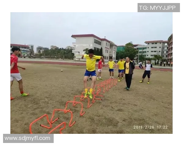 加入我们一起追逐梦想足球队招新等你来挑战